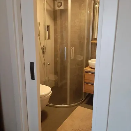 Newly Renovated In Kordon Apartment